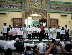 Bantuan Puluhan Juta Rupiah untuk Masjid dan Warga Pandau Jaya Diserahkan Oleh Gubri Abdul Wahid
