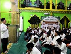 Gubernur Ansar Dan Wagub Nyanyang Silaturahmi Perkuat Kebersamaan Pelaksanaan Safari Ramadhan di Masjid Nurul Iman Batam