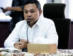 Komitmen Gubri dan Wagubri Dalam  Peningkatan Akses Layanan Pendidikan di Riau