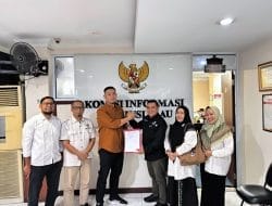 Apresiasi KI Riau Atas Langkah Cepat PPID Utama Kampar Serahkan SAQ 2025